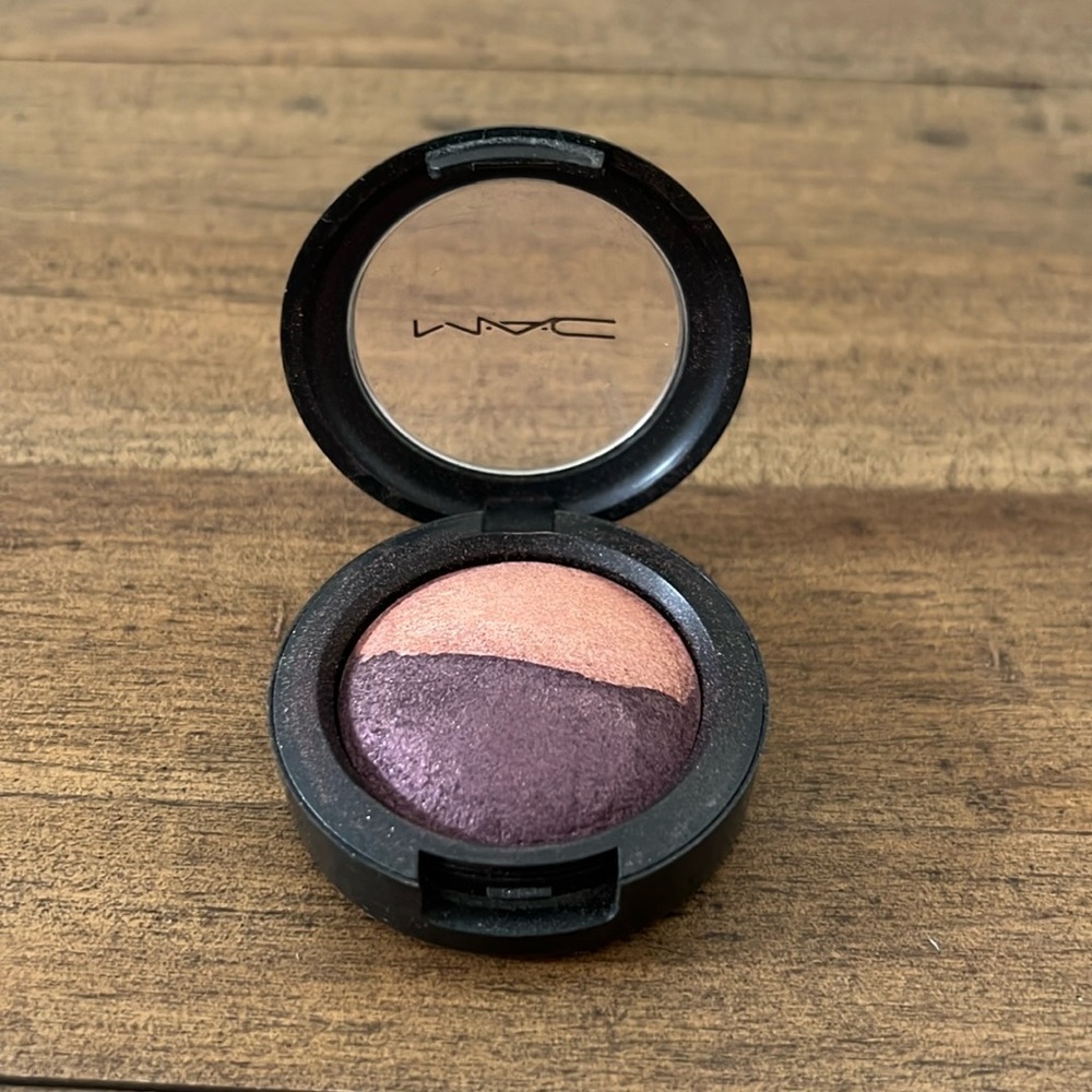 Mac mineralize eye shadow shade interview purple x
